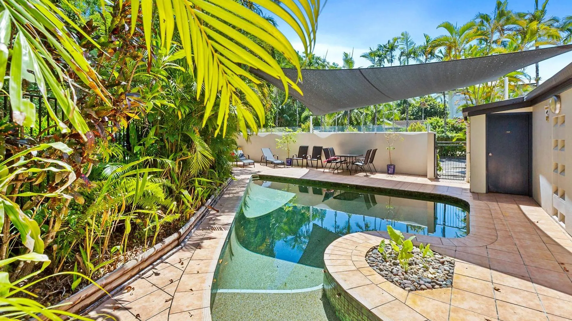 アパート Melaleuca Hideaway - Beach Pool Free Parking Yorkeys Knob オーストラリア